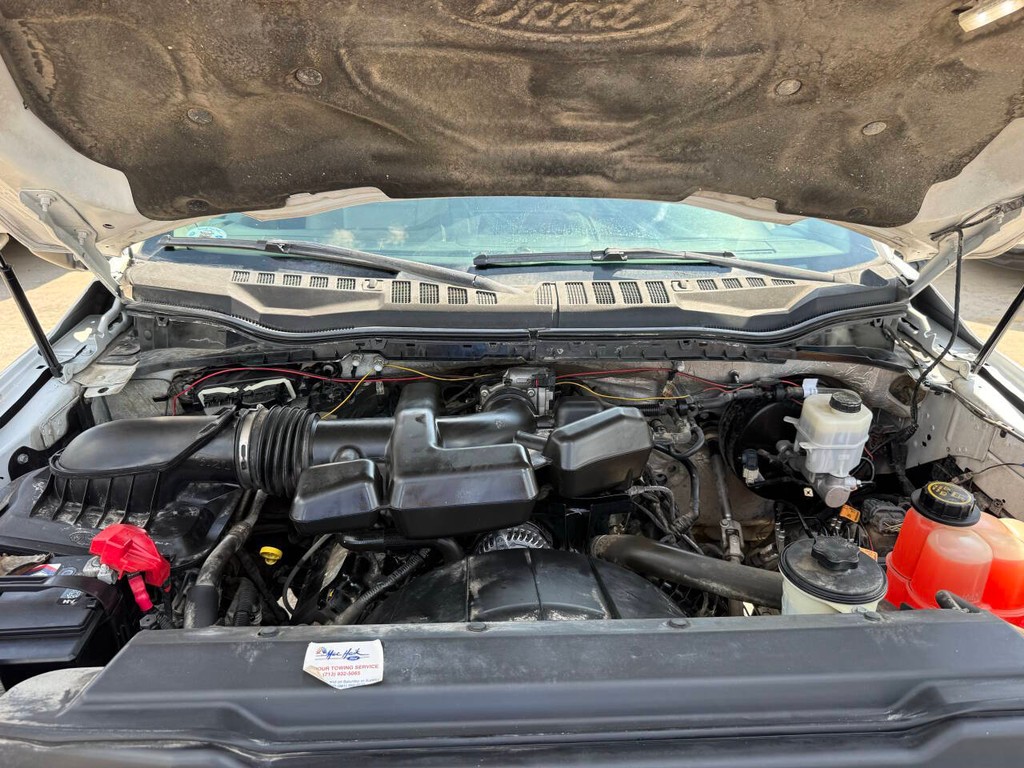 Ford Super Duty F-250 SRW Vehicle Full-screen Gallery Image 34