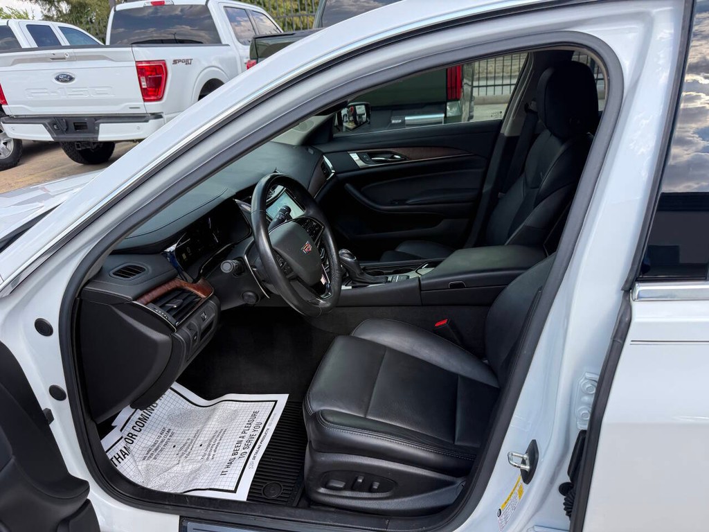 Cadillac CTS Sedan Vehicle Full-screen Gallery Image 07