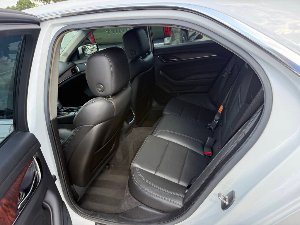 Cadillac CTS Sedan Vehicle Full-screen Gallery Image 13