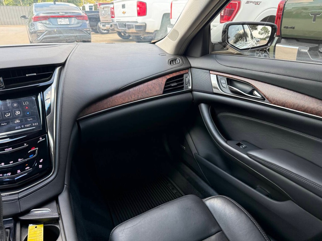 Cadillac CTS Sedan Vehicle Full-screen Gallery Image 20