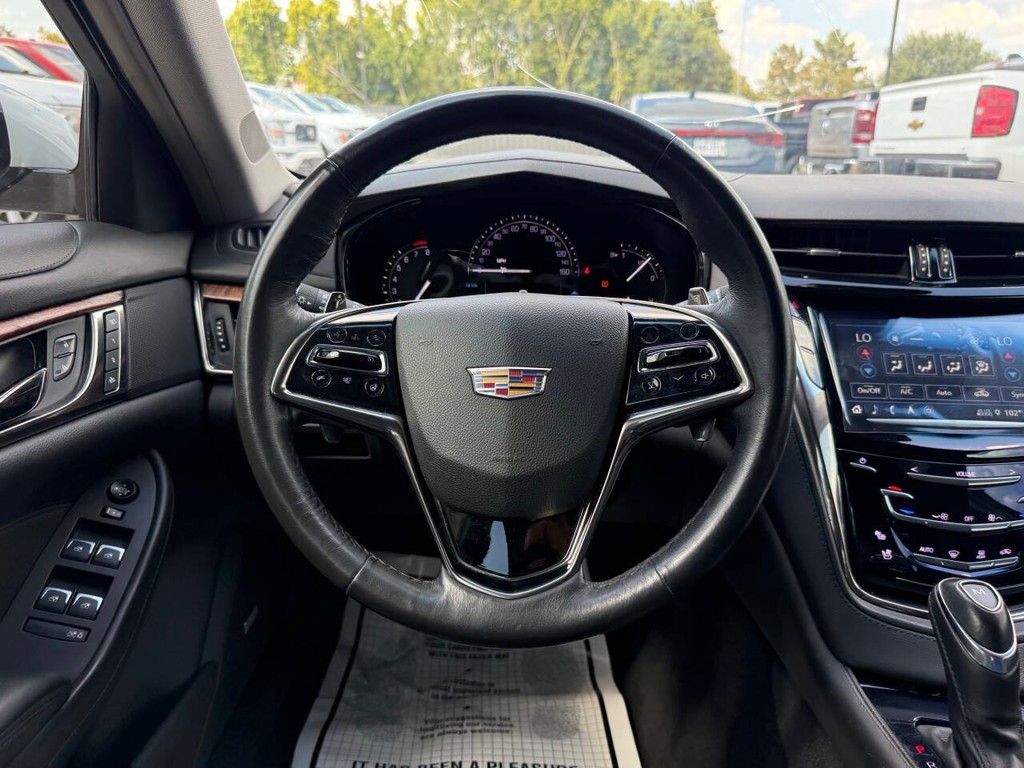 Cadillac CTS Sedan Vehicle Full-screen Gallery Image 22
