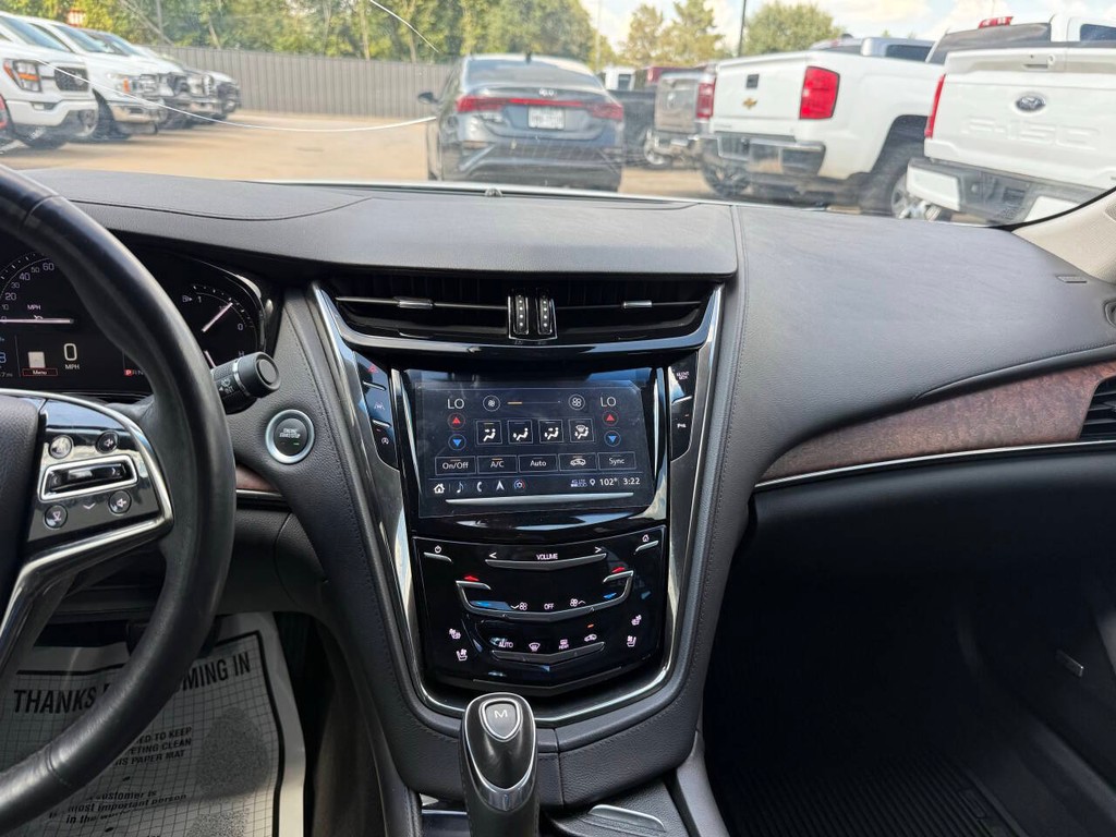 Cadillac CTS Sedan Vehicle Full-screen Gallery Image 24