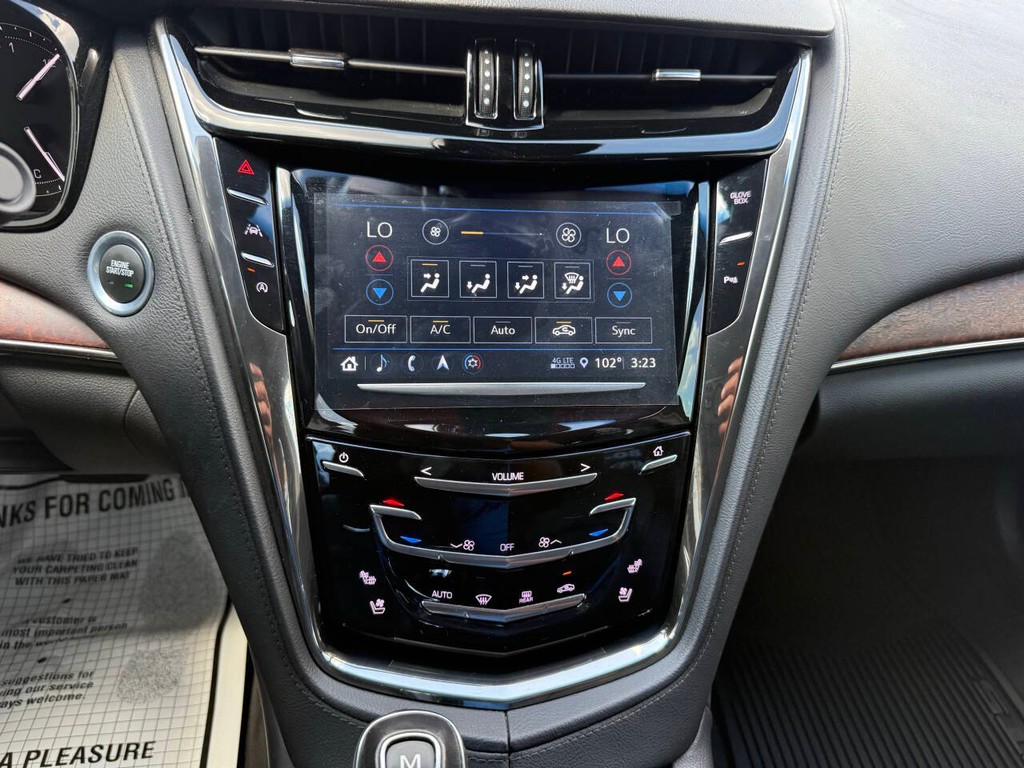 Cadillac CTS Sedan Vehicle Full-screen Gallery Image 25