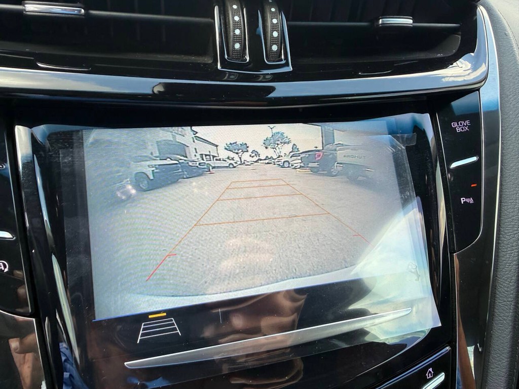 Cadillac CTS Sedan Vehicle Full-screen Gallery Image 26