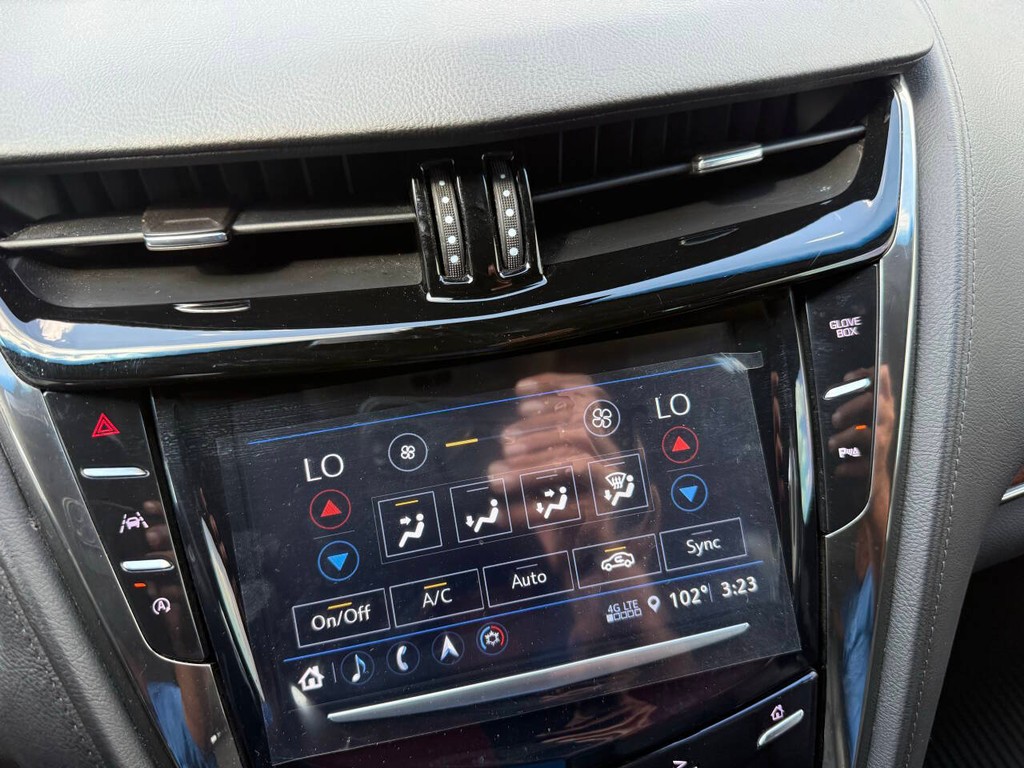 Cadillac CTS Sedan Vehicle Full-screen Gallery Image 27