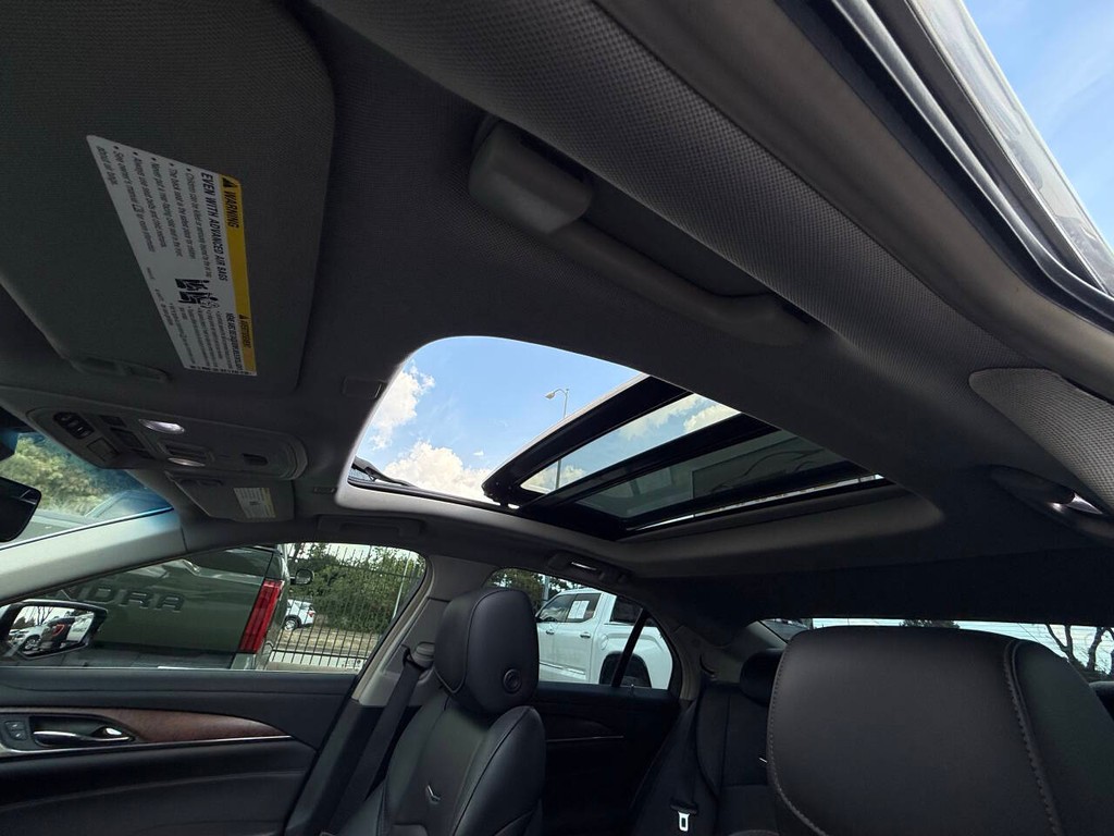 Cadillac CTS Sedan Vehicle Full-screen Gallery Image 33
