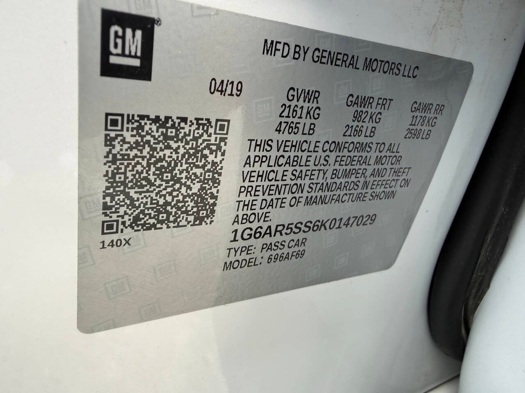 Cadillac CTS Sedan Vehicle Full-screen Gallery Image 36