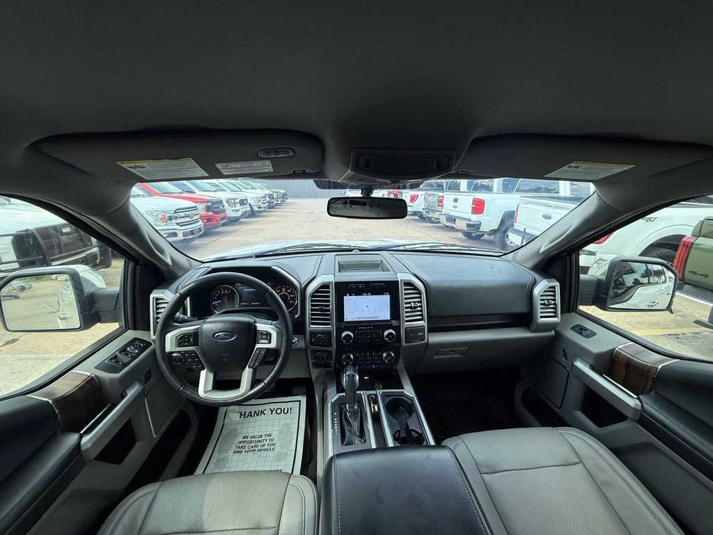 Ford F-150 Vehicle Full-screen Gallery Image 18