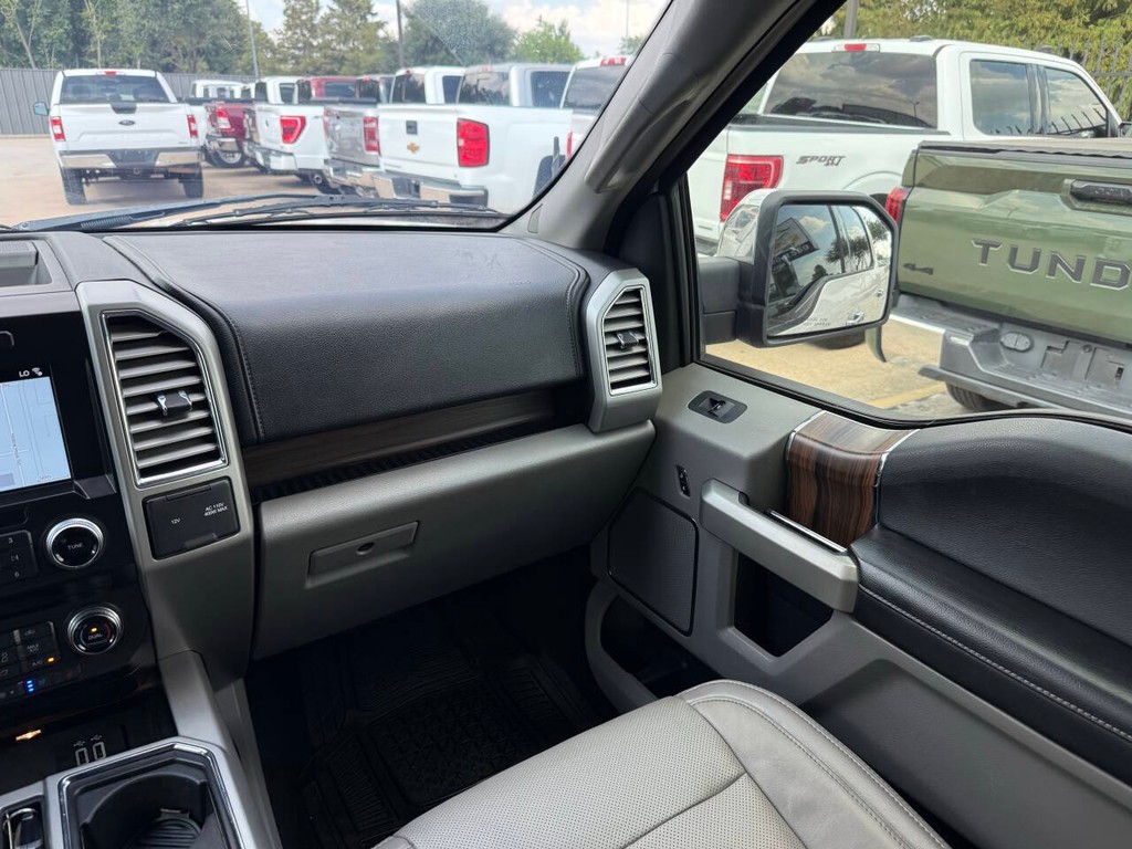 Ford F-150 Vehicle Full-screen Gallery Image 20
