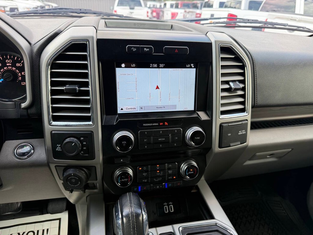 Ford F-150 Vehicle Full-screen Gallery Image 24