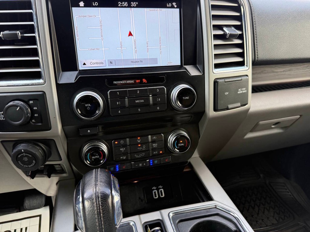 Ford F-150 Vehicle Full-screen Gallery Image 29