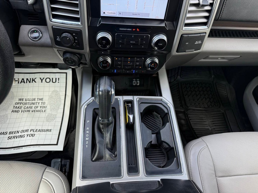 Ford F-150 Vehicle Full-screen Gallery Image 30