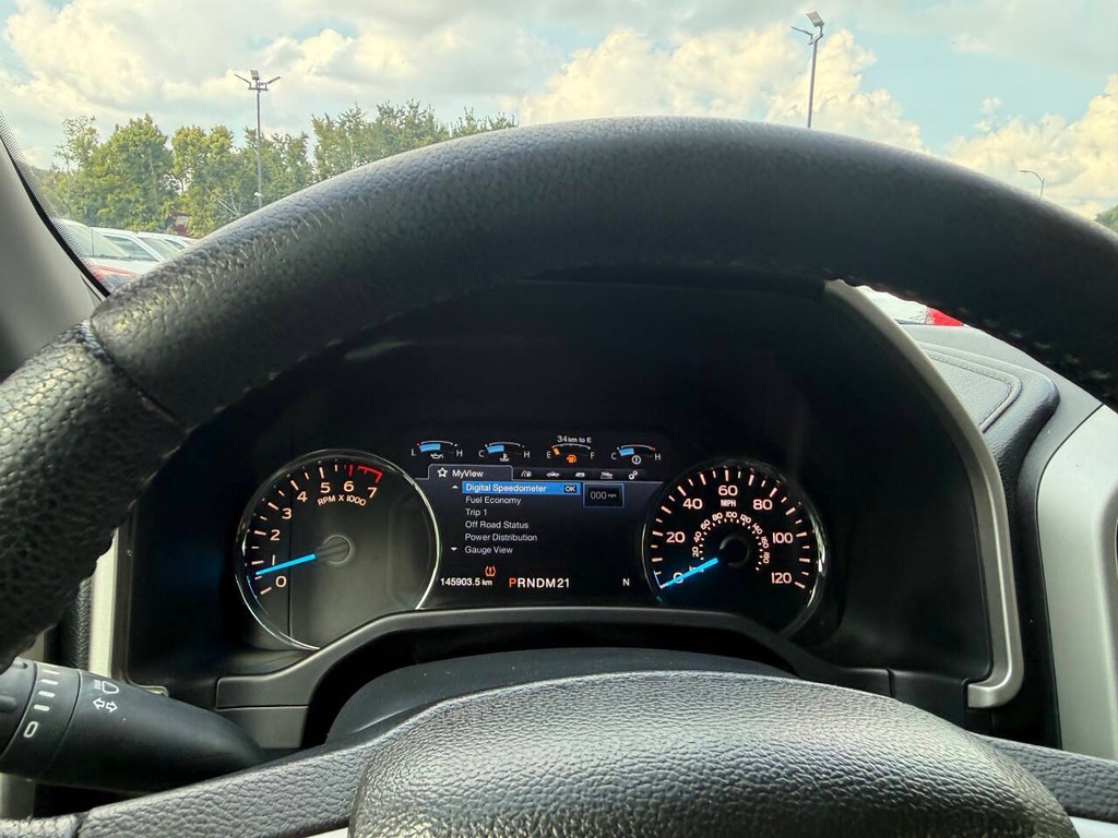 Ford F-150 Vehicle Full-screen Gallery Image 32