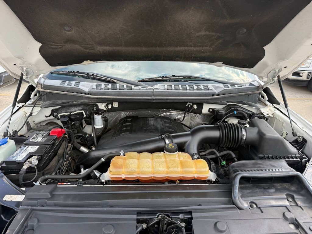 Ford F-150 Vehicle Full-screen Gallery Image 35