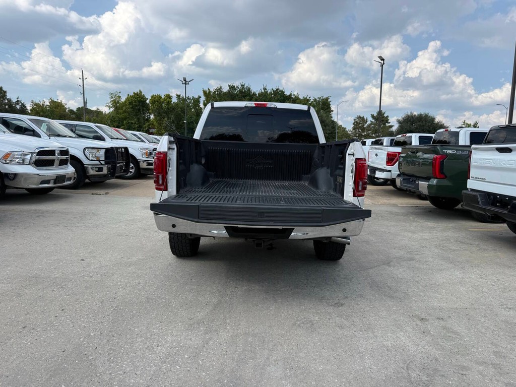 Ford F-150 Vehicle Full-screen Gallery Image 37