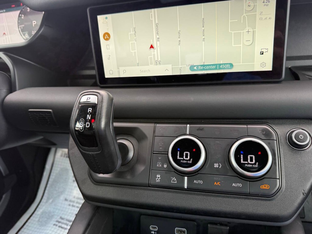 Land Rover Defender Vehicle Full-screen Gallery Image 25