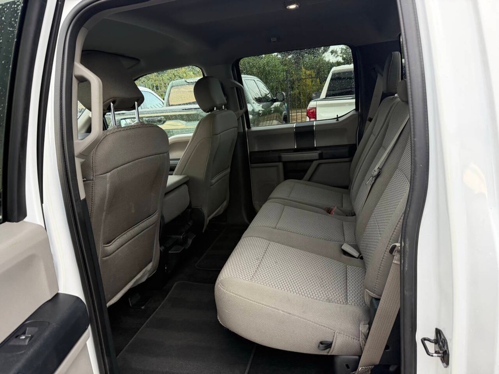 Ford F-150 Vehicle Full-screen Gallery Image 13