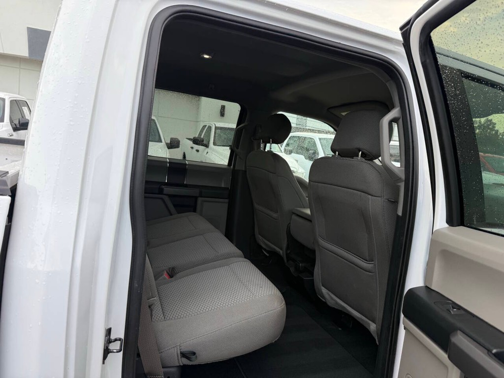 Ford F-150 Vehicle Full-screen Gallery Image 15