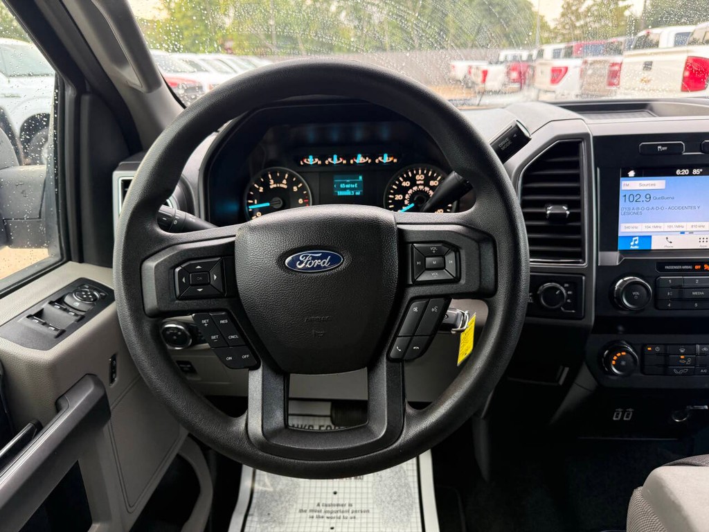 Ford F-150 Vehicle Full-screen Gallery Image 22