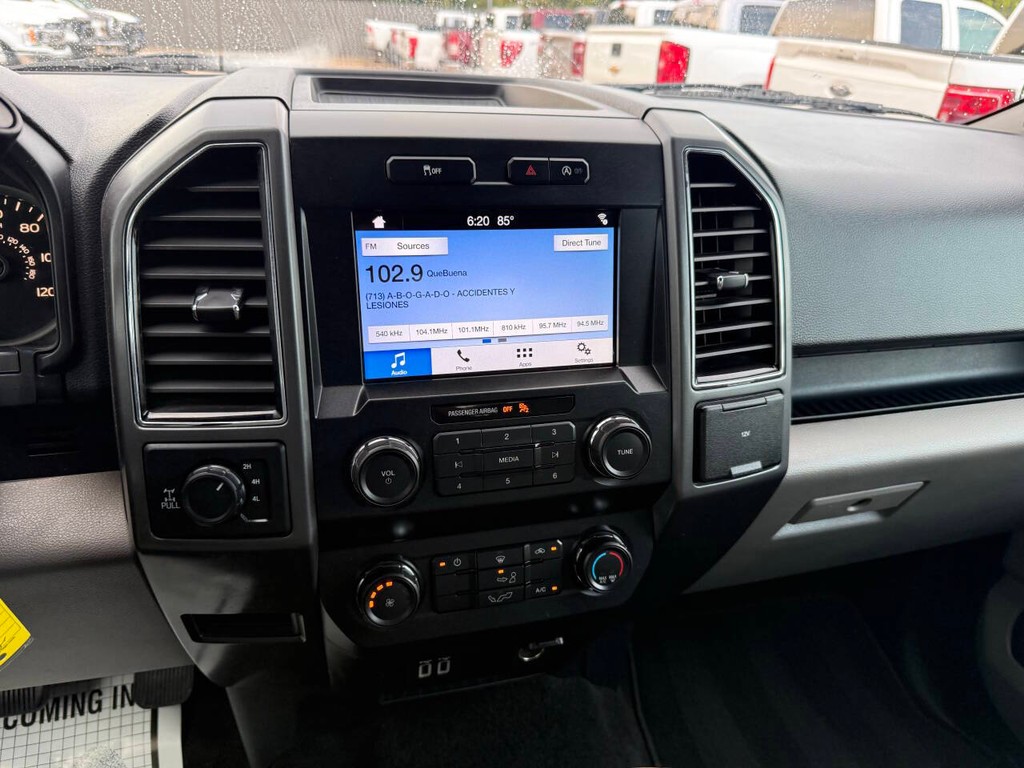 Ford F-150 Vehicle Full-screen Gallery Image 26