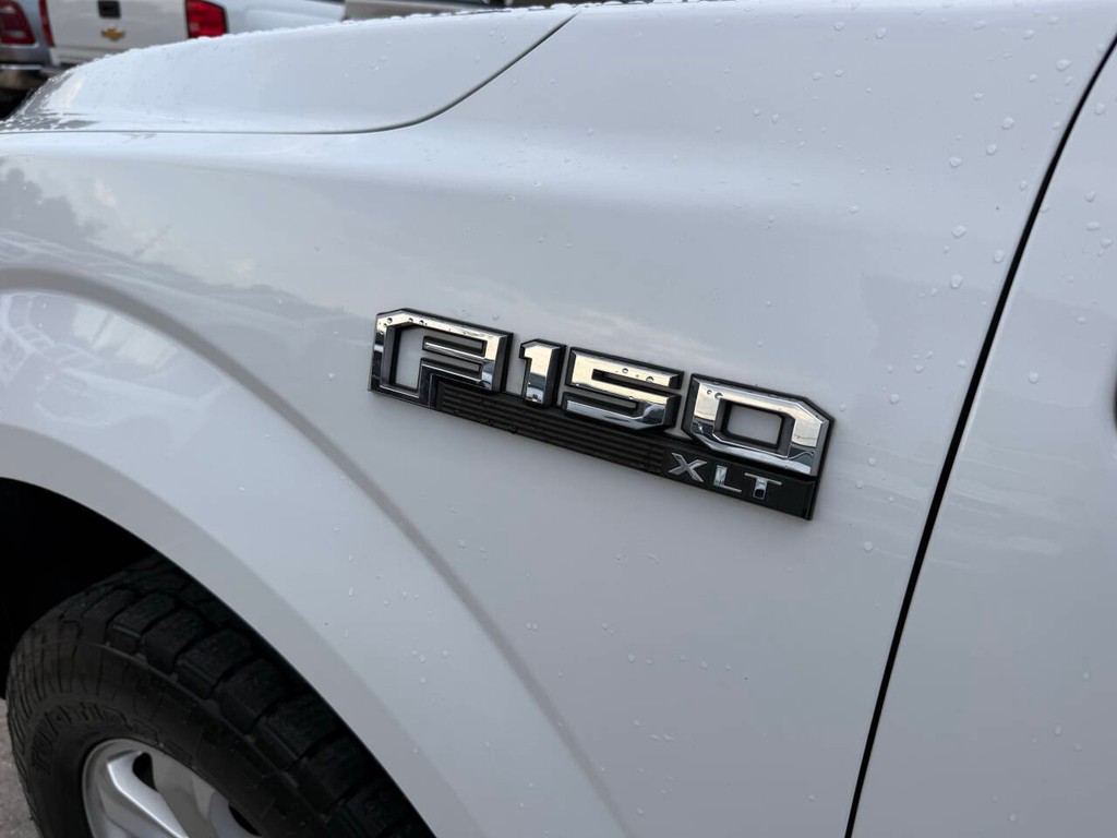 Ford F-150 Vehicle Full-screen Gallery Image 34