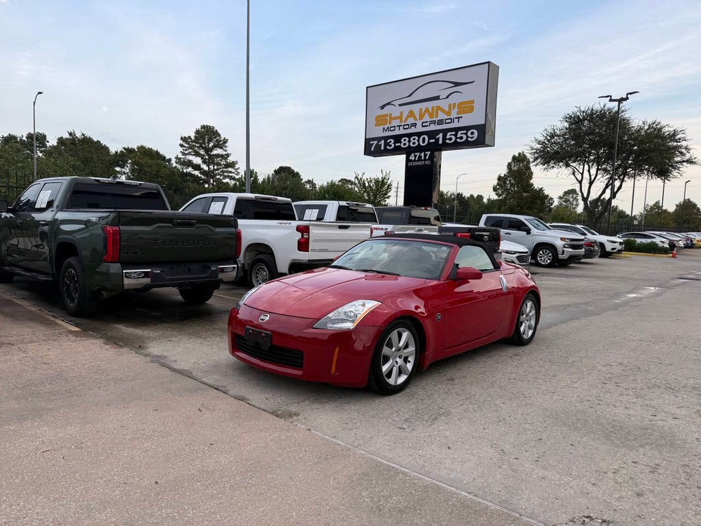 Nissan 350Z Vehicle Full-screen Gallery Image 03