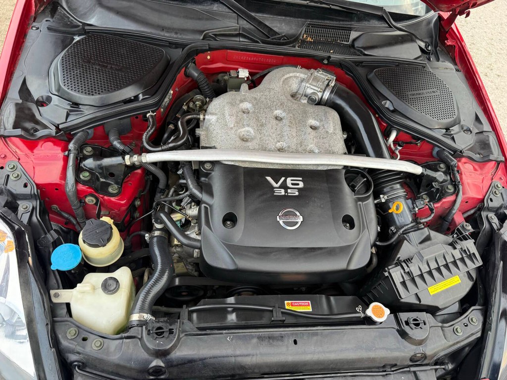Nissan 350Z Vehicle Full-screen Gallery Image 26