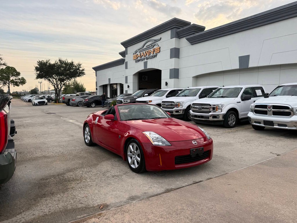 Nissan 350Z Vehicle Full-screen Gallery Image 32