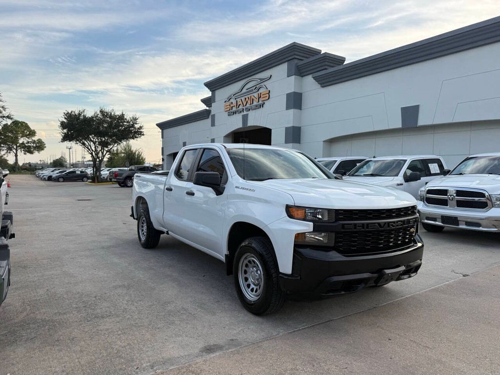 Chevrolet Silverado 1500 Vehicle Full-screen Gallery Image 02