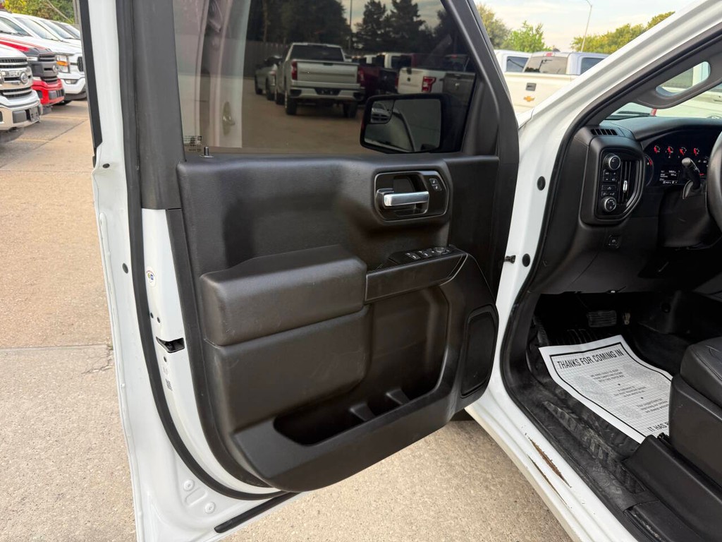 Chevrolet Silverado 1500 Vehicle Full-screen Gallery Image 08
