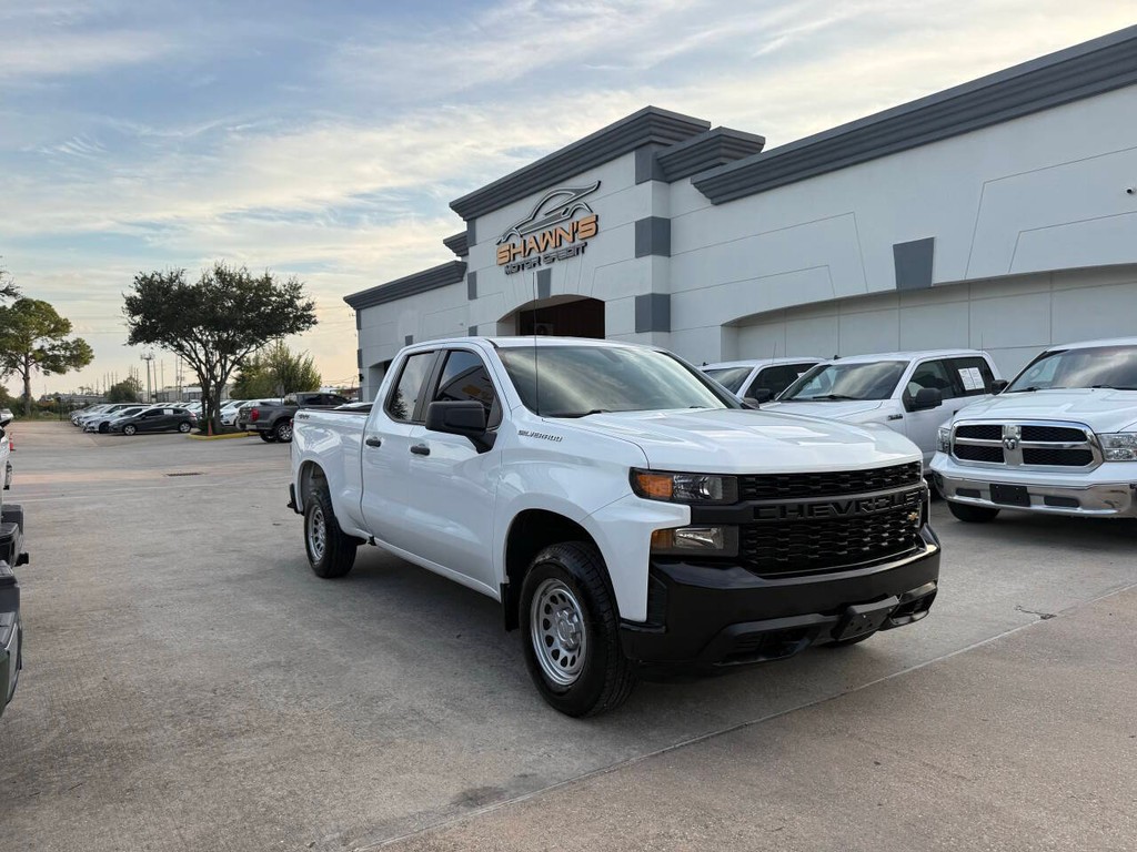 Chevrolet Silverado 1500 Vehicle Full-screen Gallery Image 40