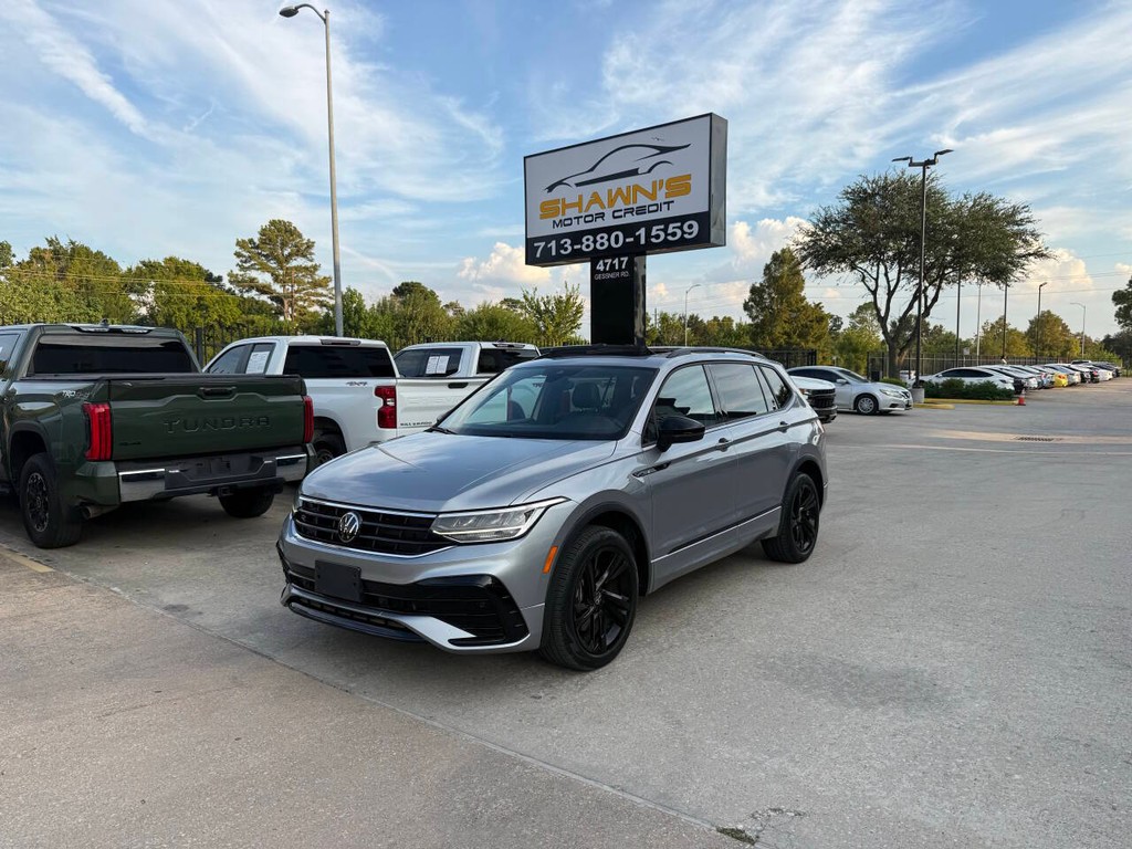 Volkswagen Tiguan Vehicle Full-screen Gallery Image 03