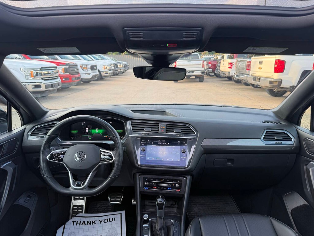 Volkswagen Tiguan Vehicle Full-screen Gallery Image 19