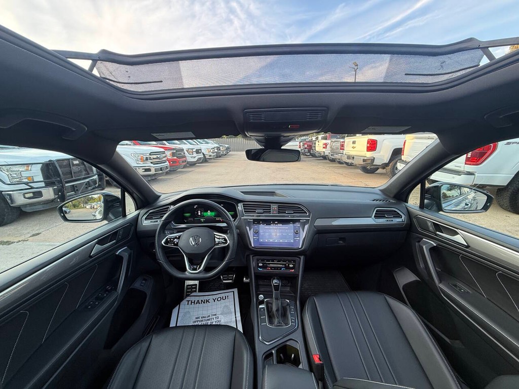 Volkswagen Tiguan Vehicle Full-screen Gallery Image 20