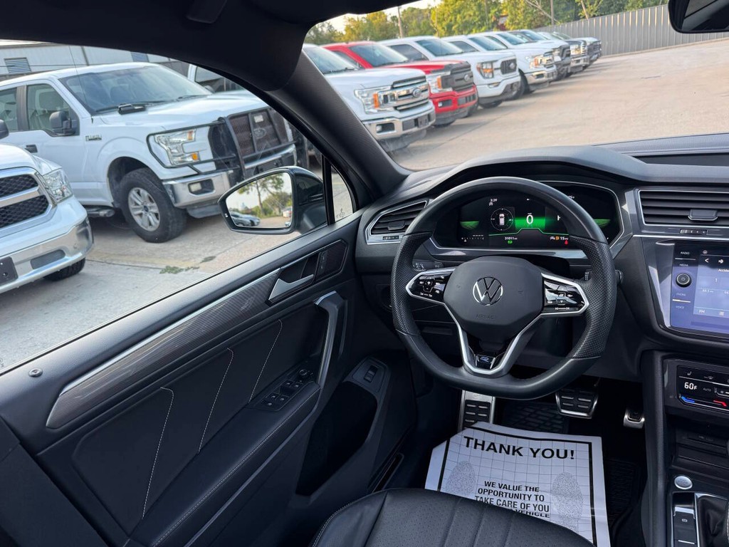 Volkswagen Tiguan Vehicle Full-screen Gallery Image 21