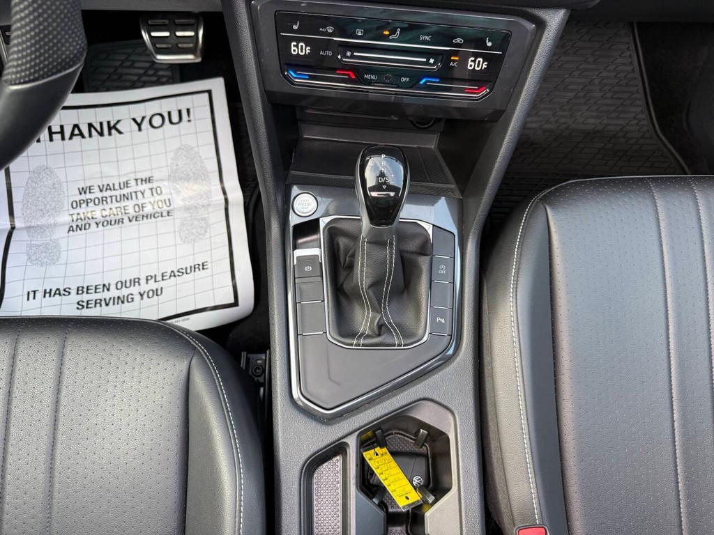 Volkswagen Tiguan Vehicle Full-screen Gallery Image 30