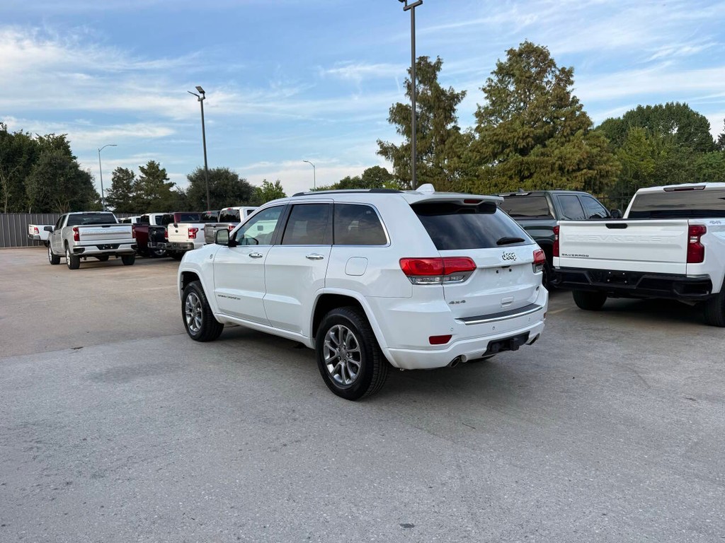 Jeep Grand Cherokee Vehicle Full-screen Gallery Image 04