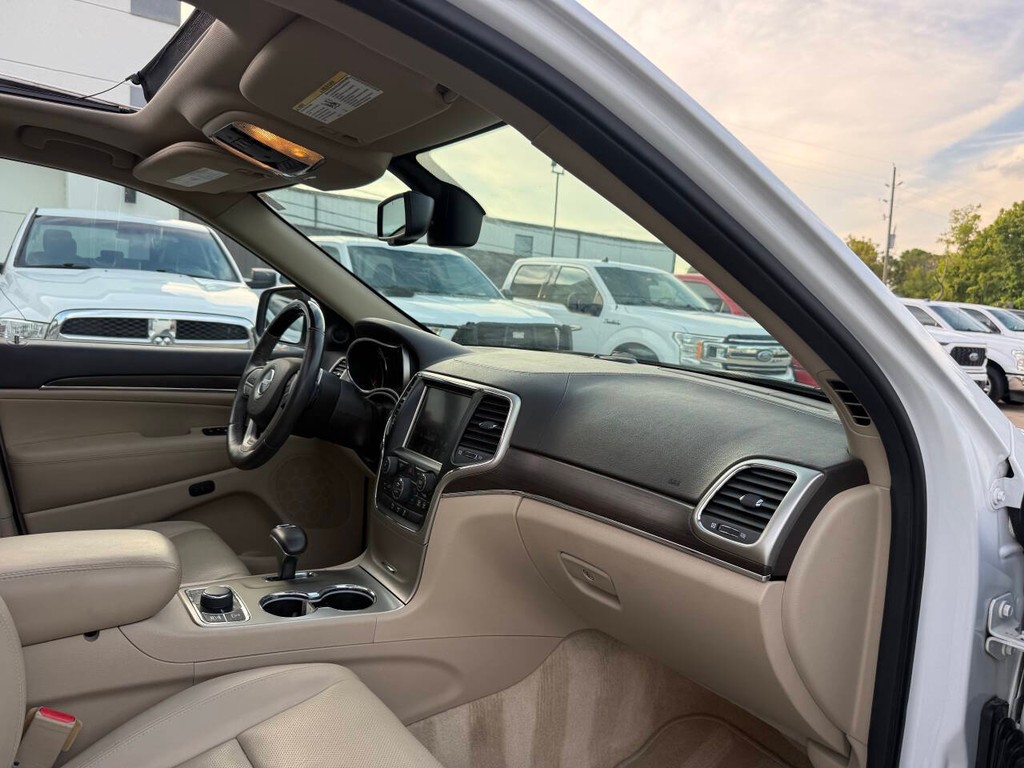 Jeep Grand Cherokee Vehicle Full-screen Gallery Image 10