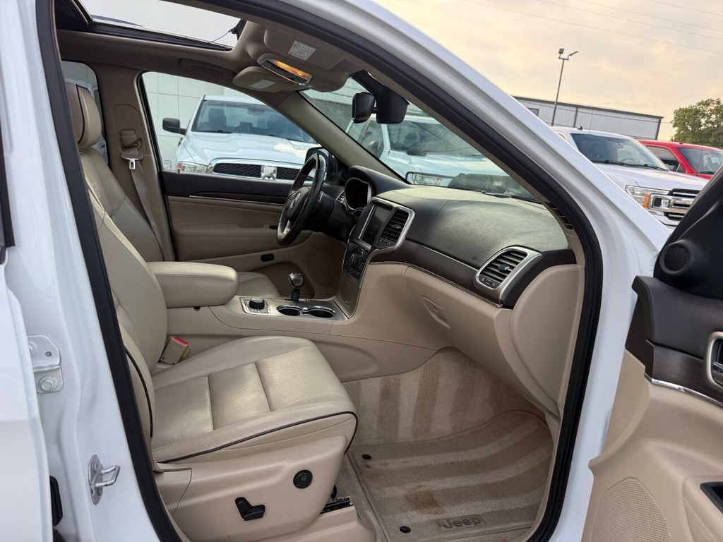 Jeep Grand Cherokee Vehicle Full-screen Gallery Image 11