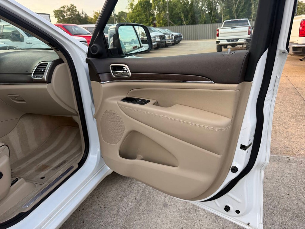 Jeep Grand Cherokee Vehicle Full-screen Gallery Image 12