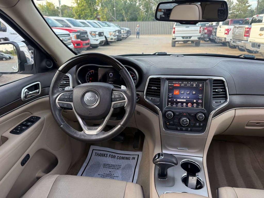 Jeep Grand Cherokee Vehicle Full-screen Gallery Image 22