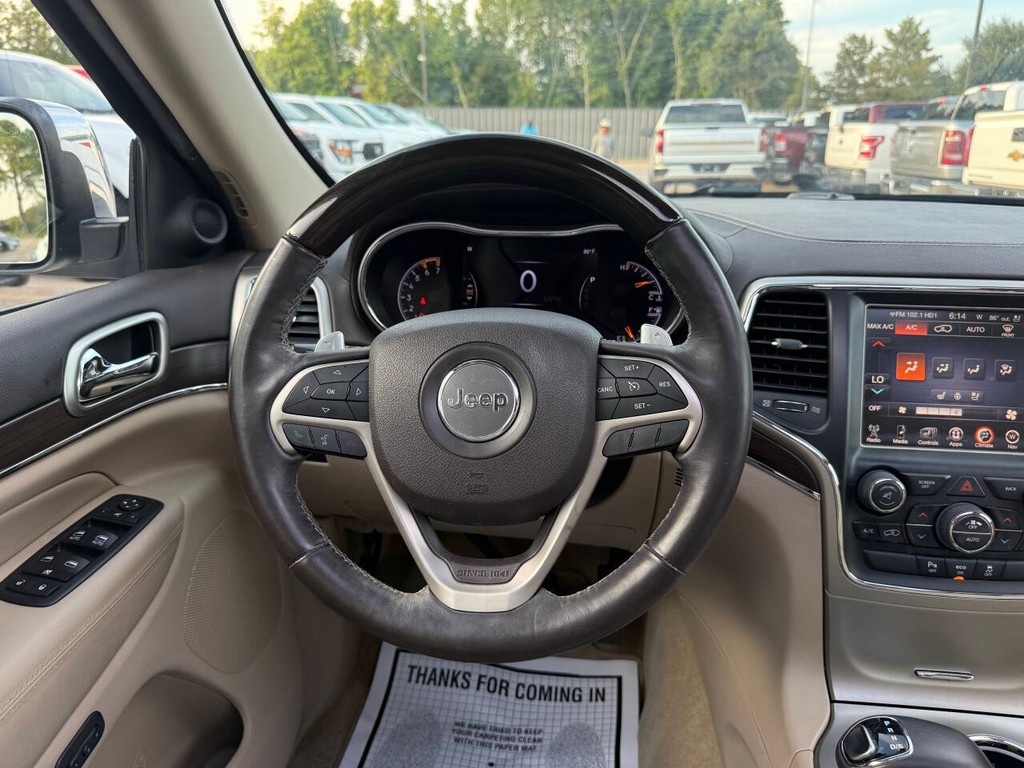 Jeep Grand Cherokee Vehicle Full-screen Gallery Image 23