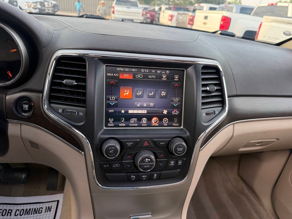 Jeep Grand Cherokee Vehicle Full-screen Gallery Image 25