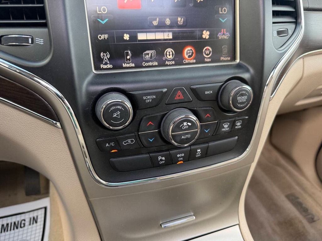 Jeep Grand Cherokee Vehicle Full-screen Gallery Image 29