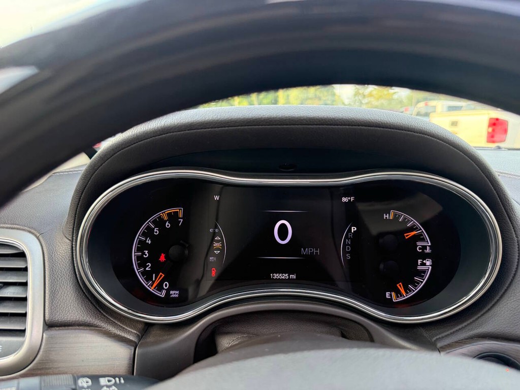 Jeep Grand Cherokee Vehicle Full-screen Gallery Image 34