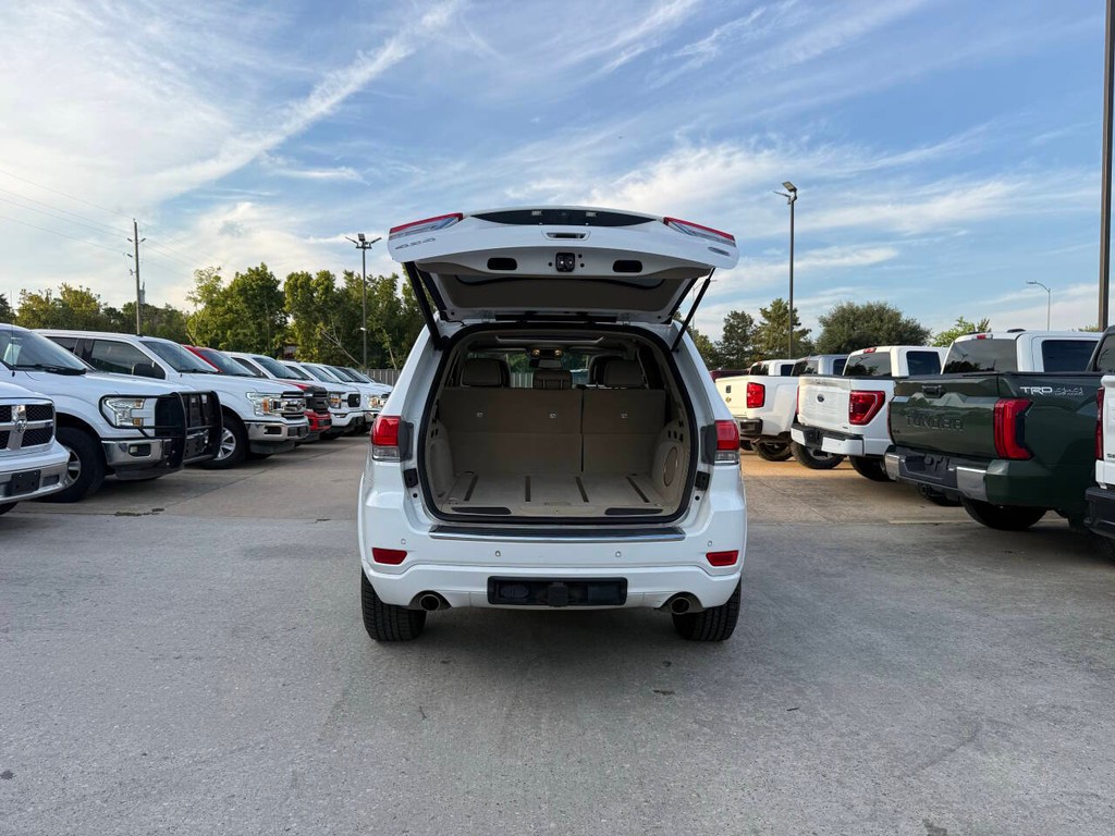 Jeep Grand Cherokee Vehicle Full-screen Gallery Image 39