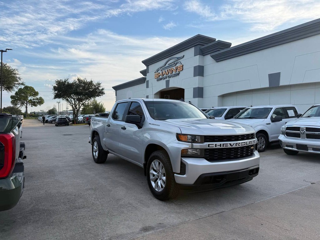 Chevrolet Silverado 1500 Vehicle Full-screen Gallery Image 02