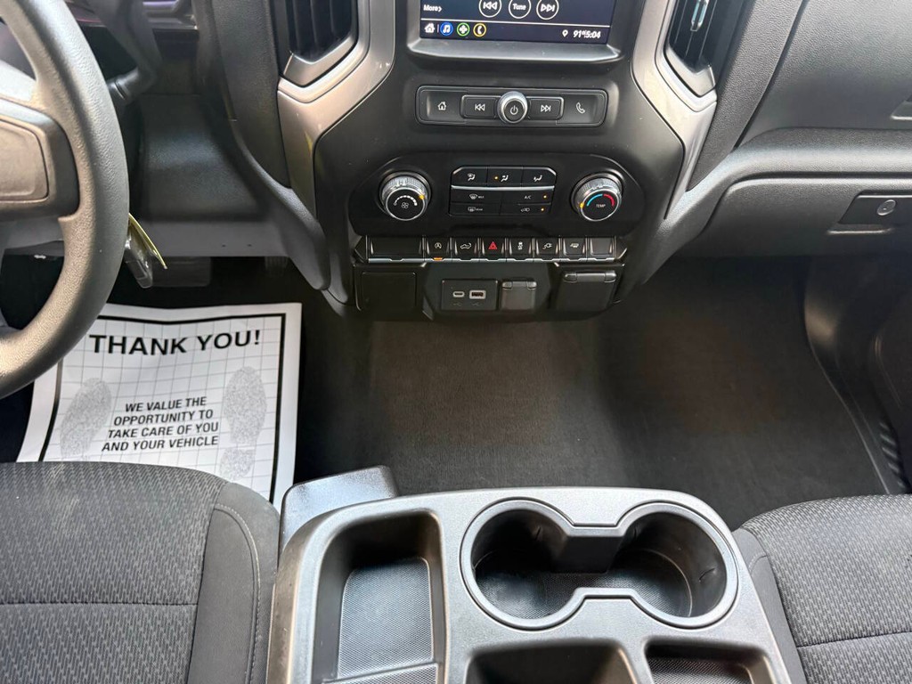 Chevrolet Silverado 1500 Vehicle Full-screen Gallery Image 29