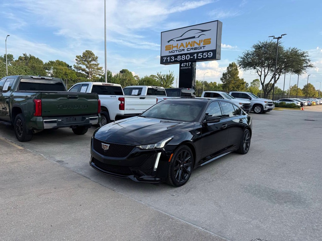 Cadillac CT5-V Vehicle Full-screen Gallery Image 03