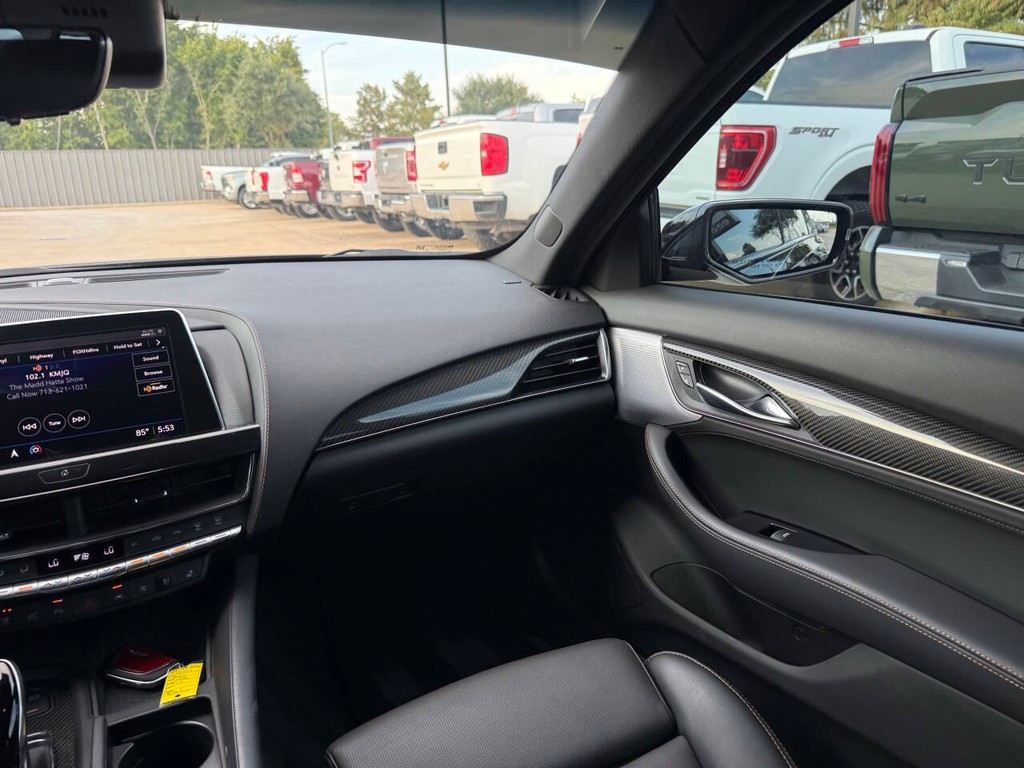 Cadillac CT5-V Vehicle Full-screen Gallery Image 20